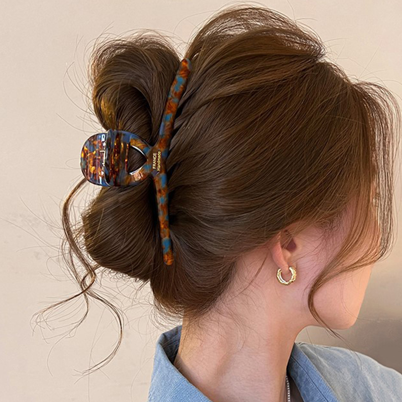 Travel Accessories Aesthetic - مشابك شعر كورية 2026 من الأسيتات