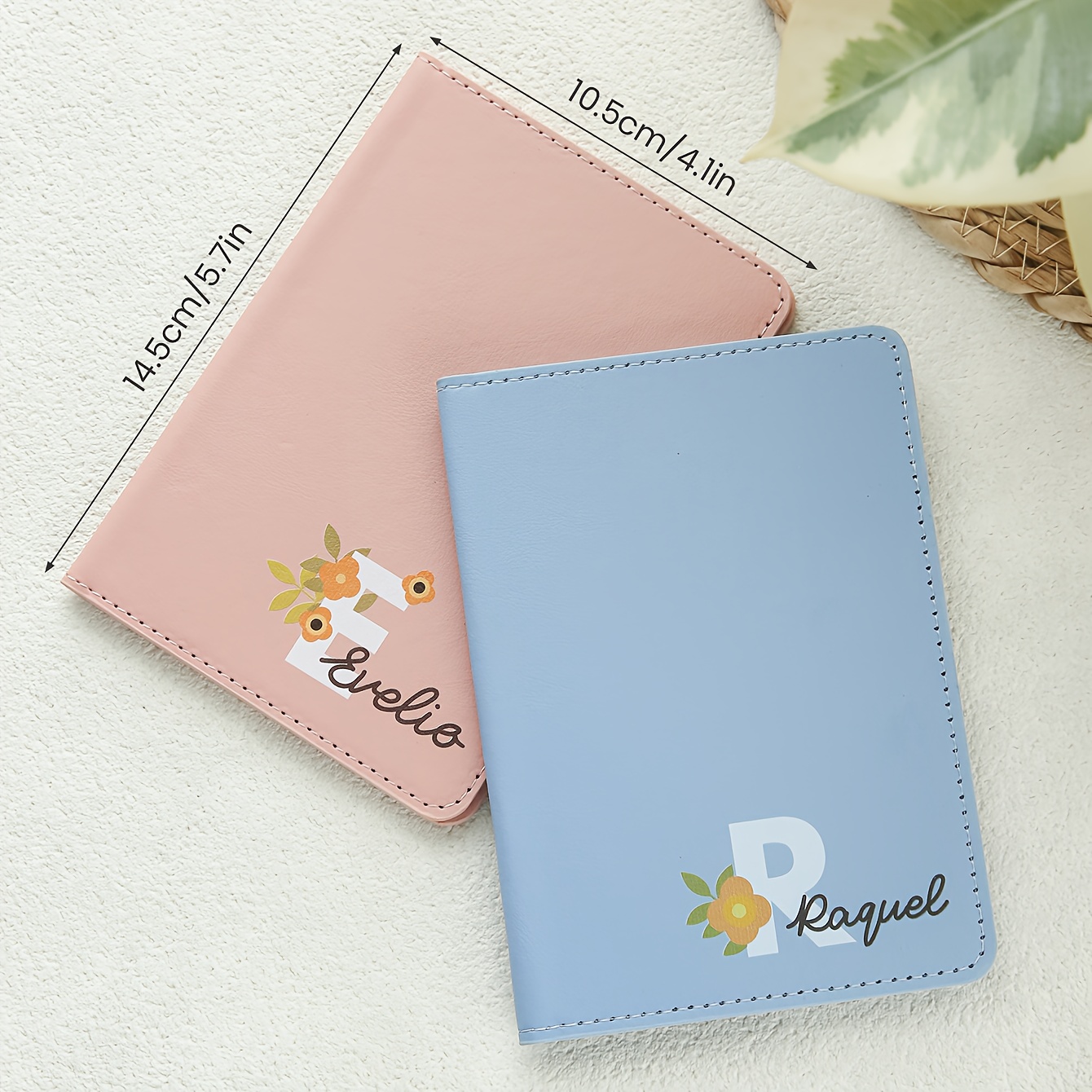 غلاف جواز سفر مخصص، يحمل حرفًا - مراجعة Travel Accessories As Gifts وسعره