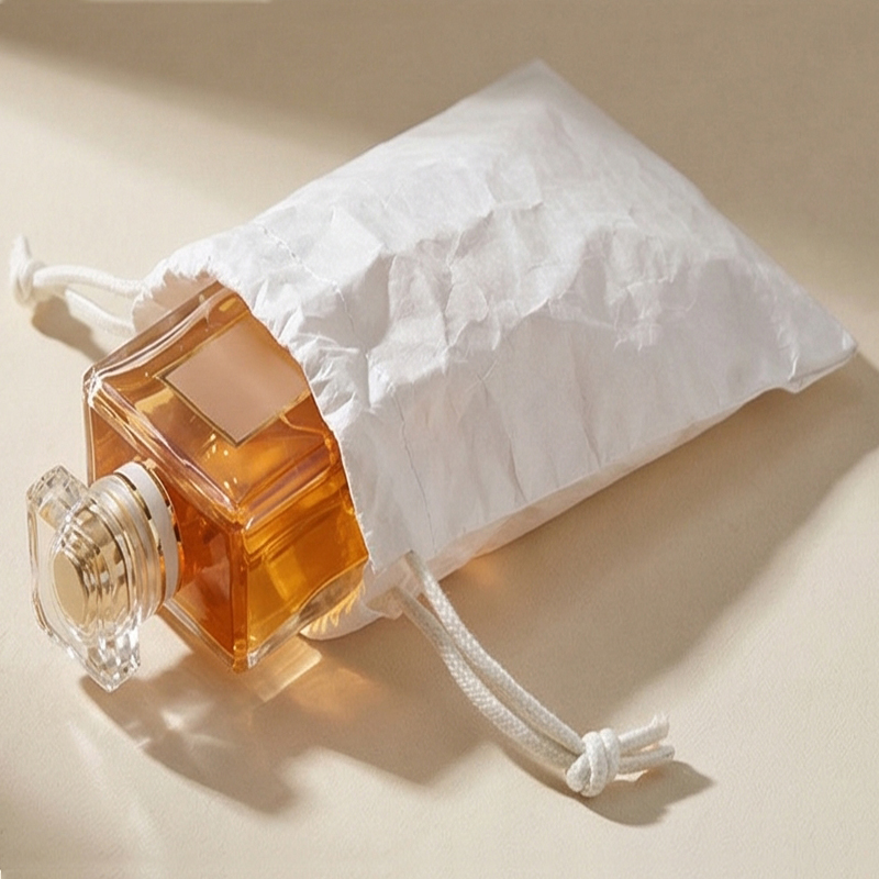 حقيبة ورقية من التيفيك للعطور  - مراجعة Travel Accessories Jewelry وسعره